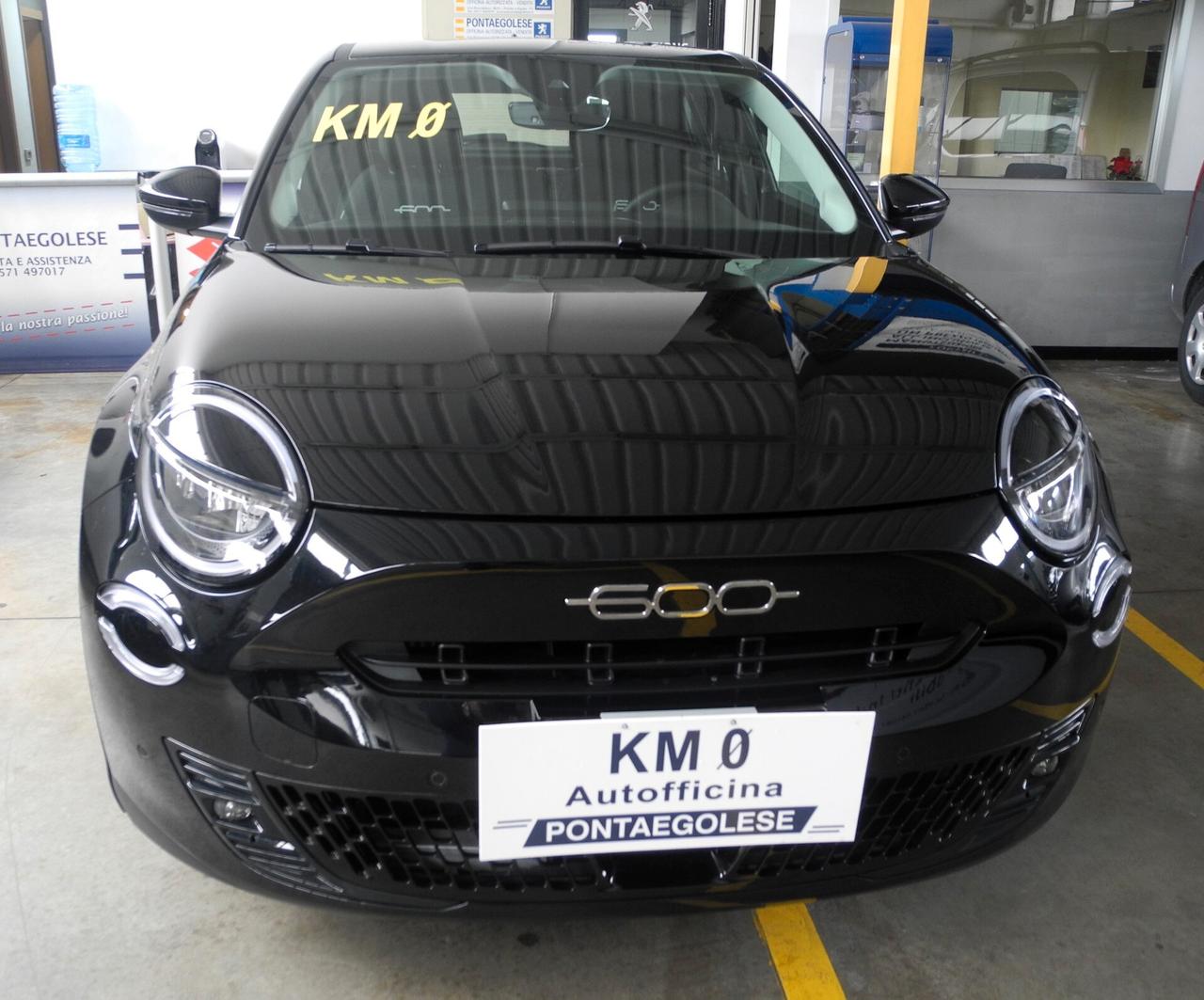 Fiat 600 Hybrid 110 CV DCT MHEV Icon serie speciale