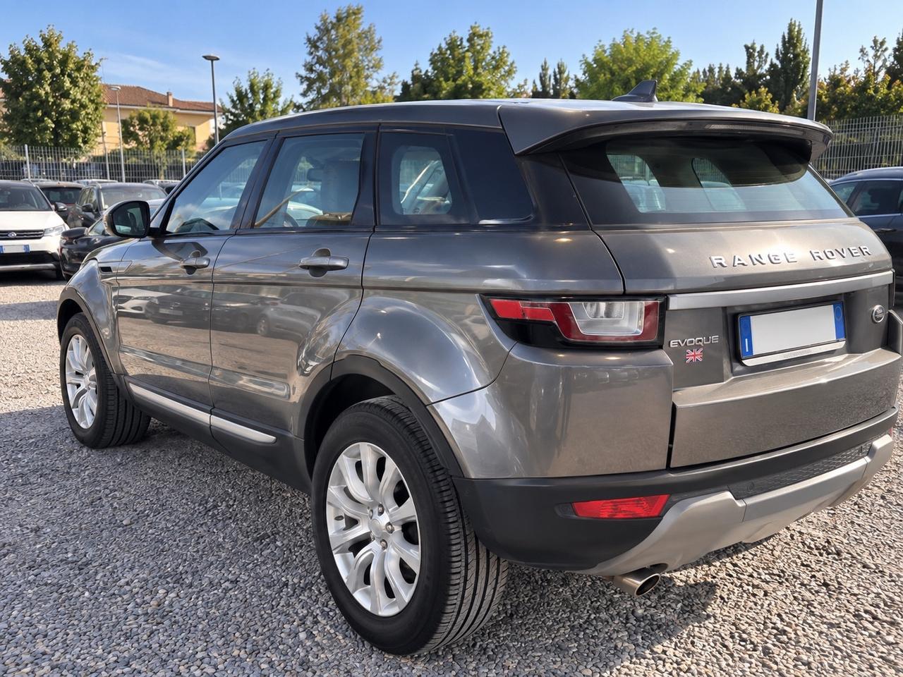 LAND ROVER RANGE ROVER EVOQUE 2.0 TD4 SE 150 CV AUTOMATICA – 55.390 KM CERTIFICATI