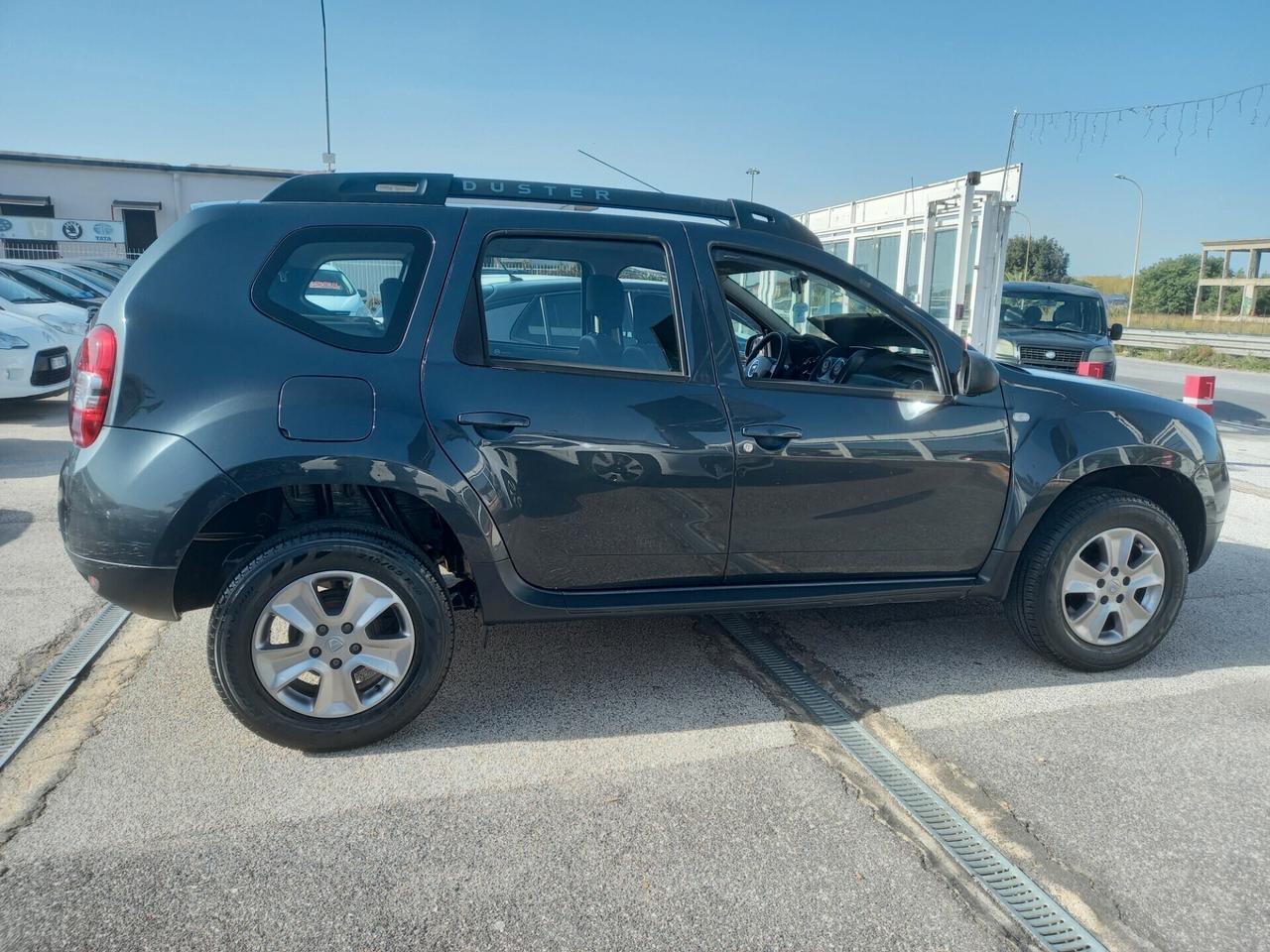 Dacia Duster 1.6 Gpl di Serie 105CV 4x2 Lauréate