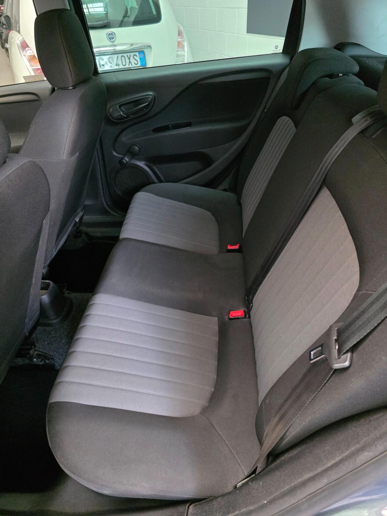 Fiat Punto 1.2 8V 5 porte CLIMA BIZONA CERCHI LEGA BLUETOOTH