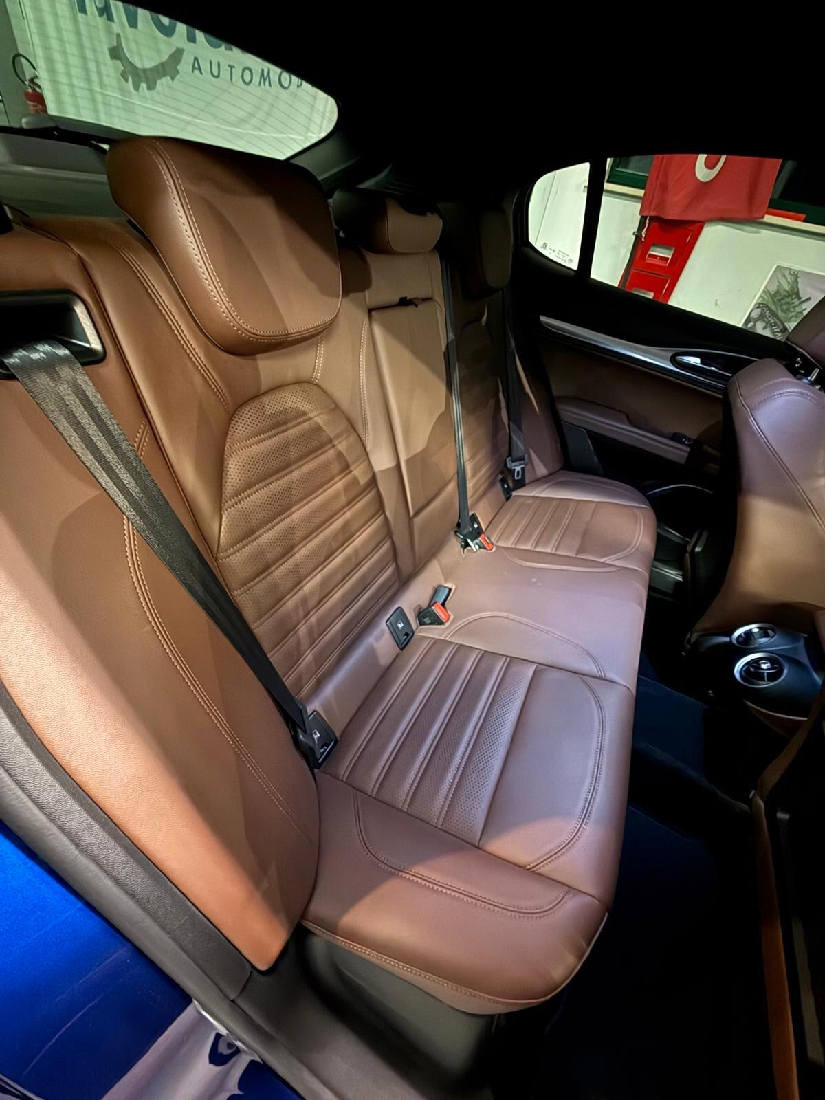 Alfa Romeo Stelvio 2.2 210 CV AT8 Q4 Veloce
