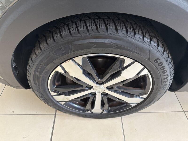 Peugeot 5008 PureTech Turbo 130 EAT8 S&S Allure