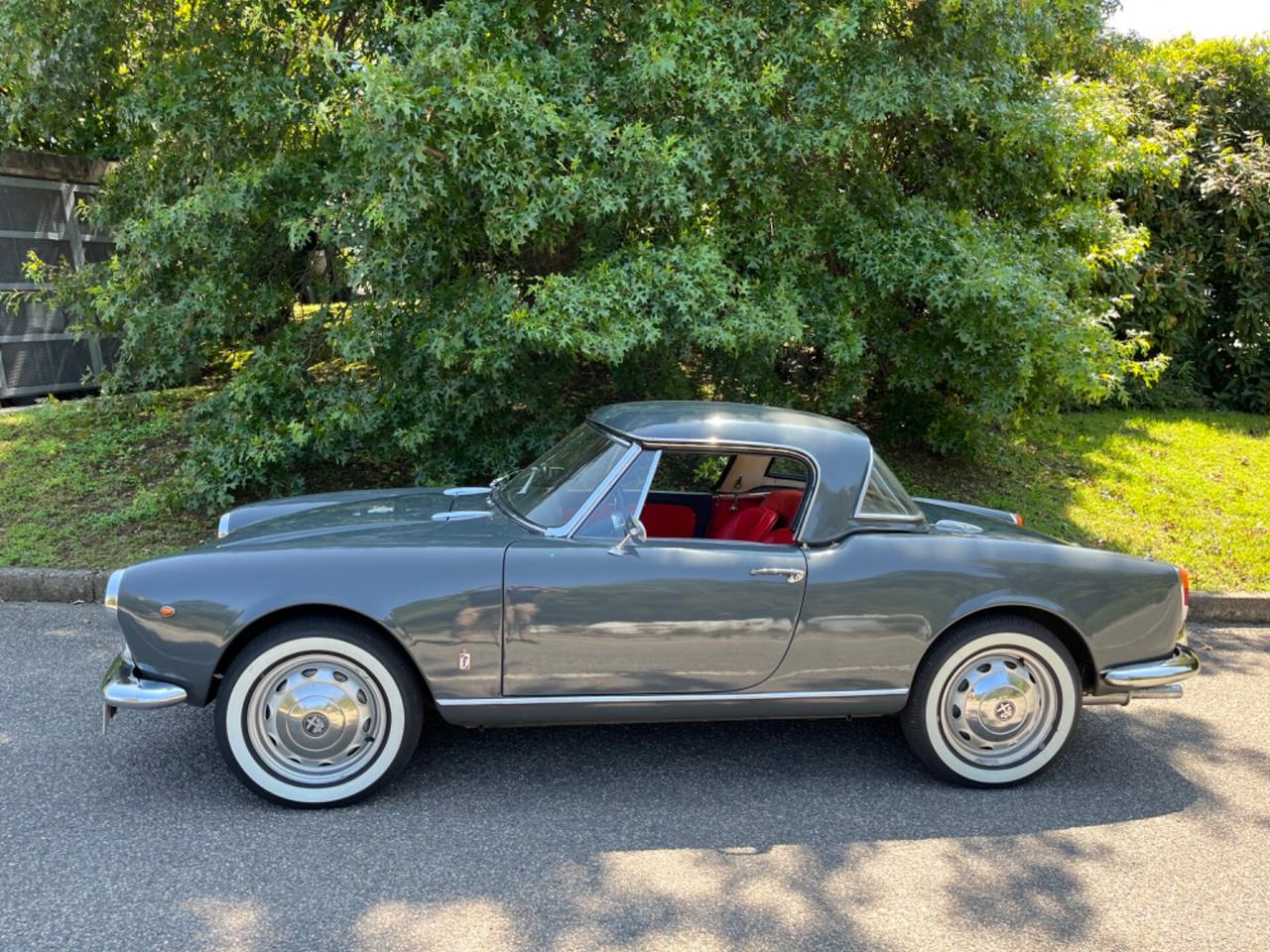 Alfa Romeo Giulia Spider Italiana Hard Top