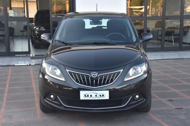 New Lancia Ypsilon 1.0 Hybrid Gold