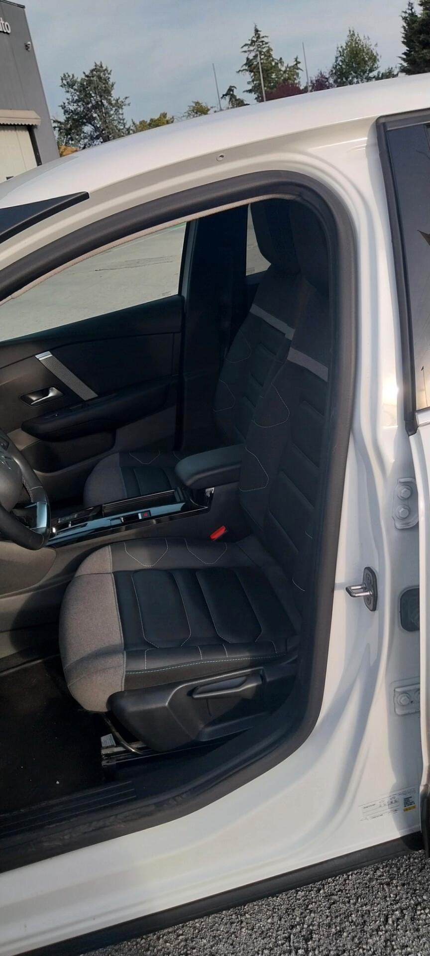 Citroen C4 PureTech 130 S&S EAT8 Shine Cambio Automatico