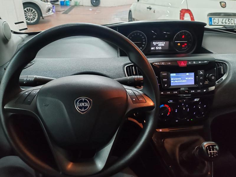 Lancia Ypsilon 1.0 hybrid Silver 70 cv 5 posti