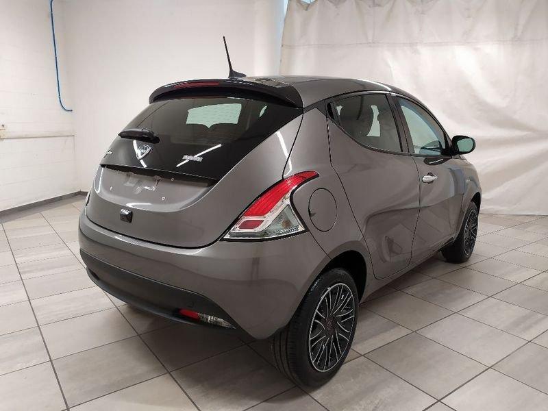 Lancia Ypsilon 1.0 firefly hybrid Gold s&s 70cv 5p.ti