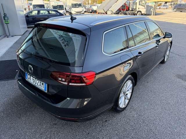 Volkswagen Passat Variant 2019 Variant 2.0 tdi Executive 150cv dsg IVA