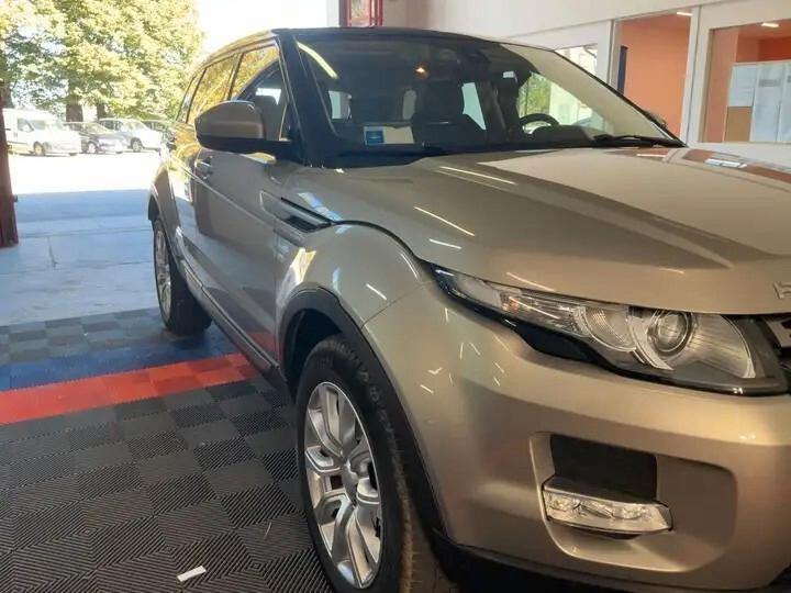 Land Rover Range Evoque 2.2 TD4 5p. Pure