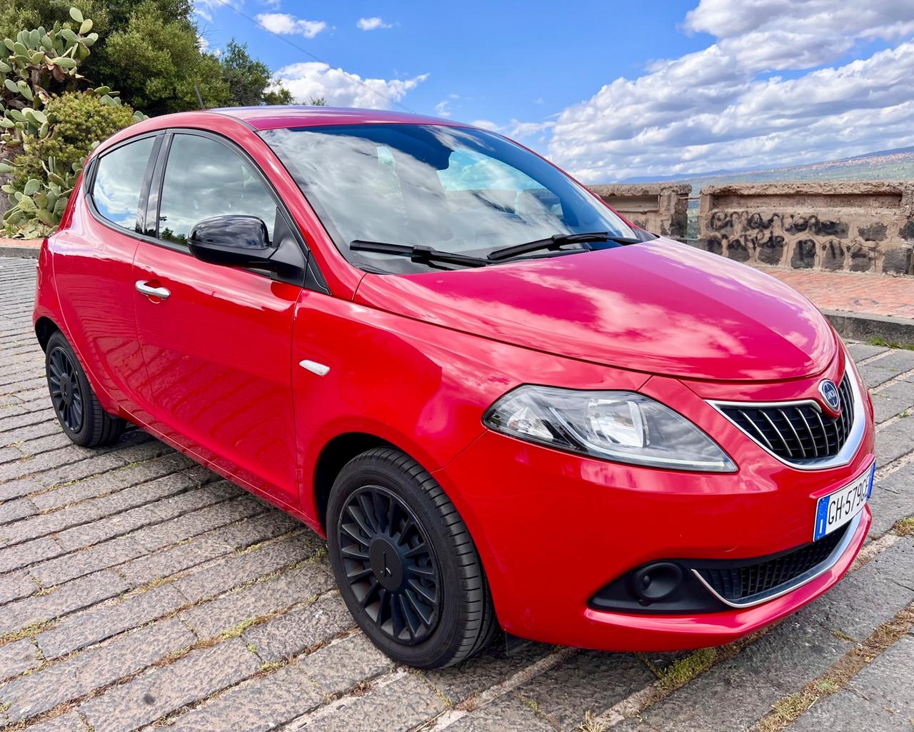 Lancia Ypsilon 1.0 FireFly 5 porte S&S Hybrid Silver Plus