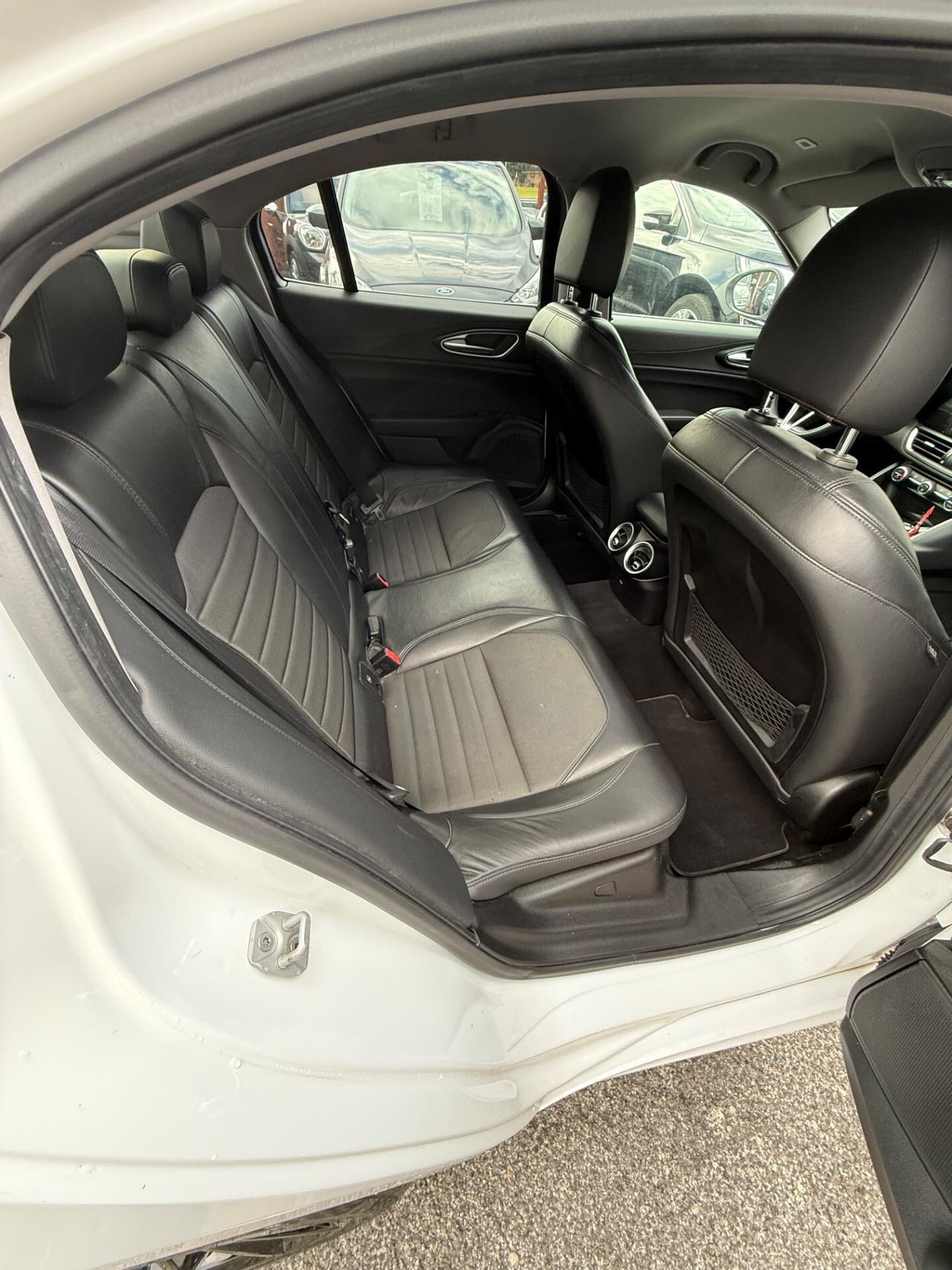 Giulia 2.2 180 CV/VELOCE /rate/permute/E6