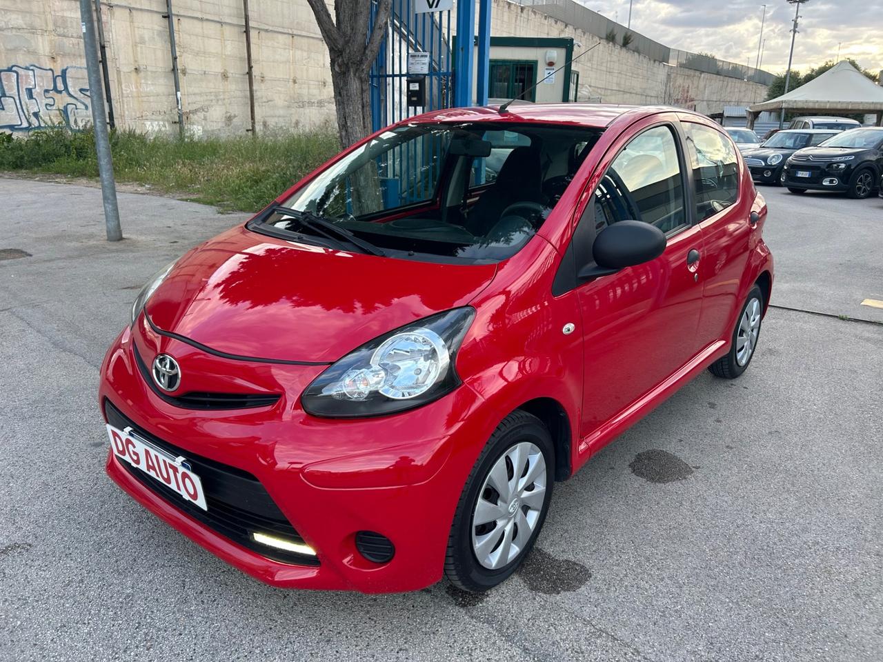 Toyota Aygo 1.0 benzina 68 cv 2012