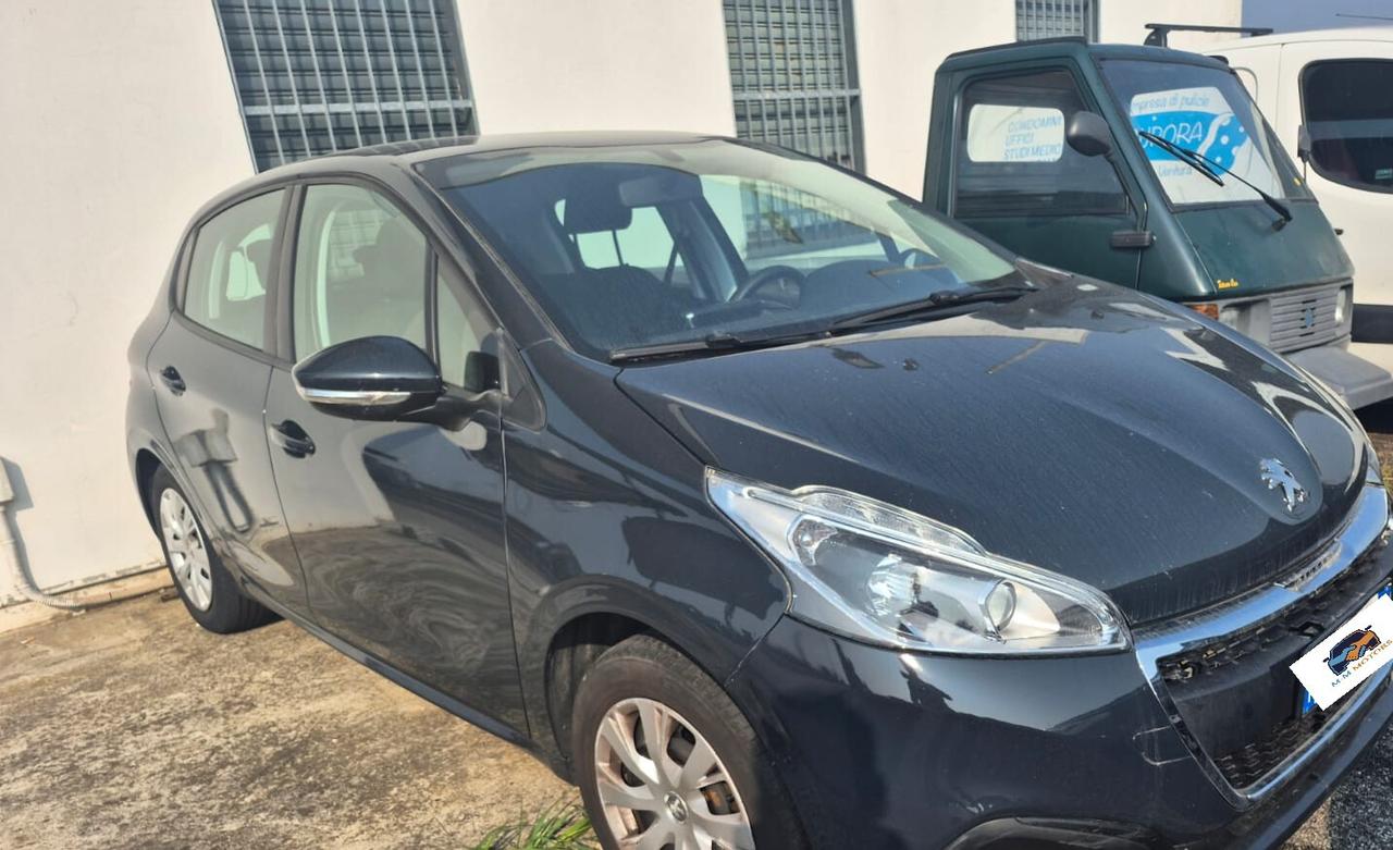 Peugeot 208 5 porte Adatta Neopatentati