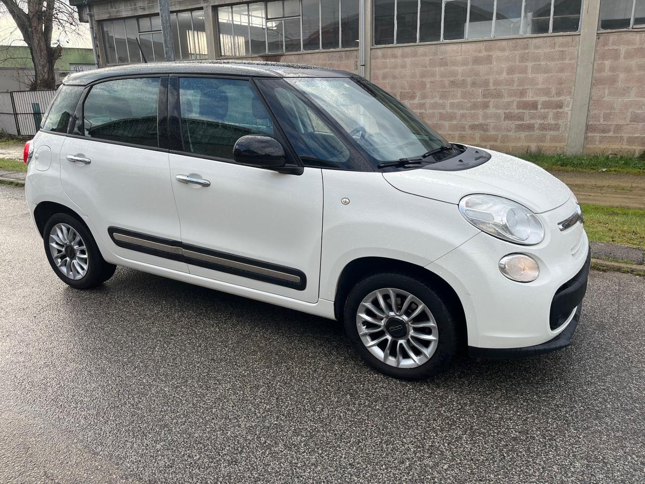 Fiat 500L 1.4 95 CV Lounge 2013 SOLI 82.000 KM