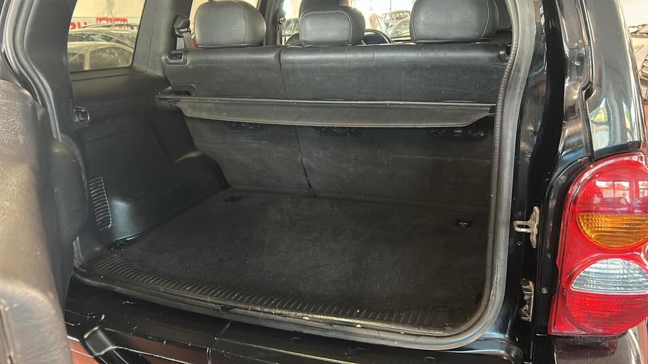 JEEP CHEROKEE CAMBIO AUTOMATICO 4x4 DIESEL 2.8 CV 150 Km 224.216