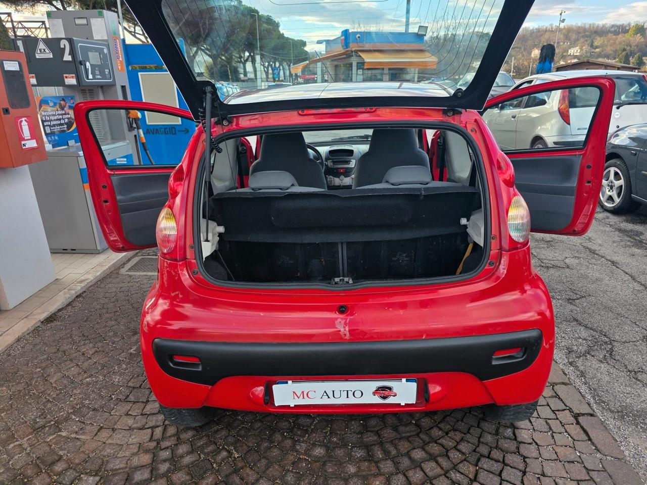 Peugeot 107 1.0 68CV 3p. Sweet Years con 190.000km