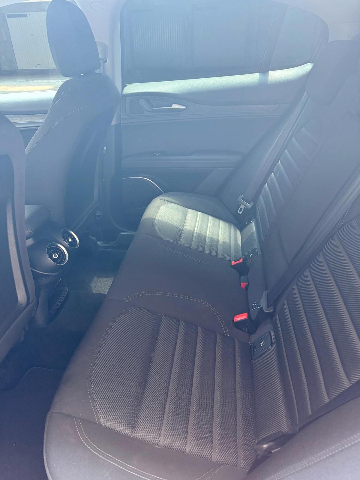 ALFA ROMEO STELVIO 190 CV AT8 Q4 Business