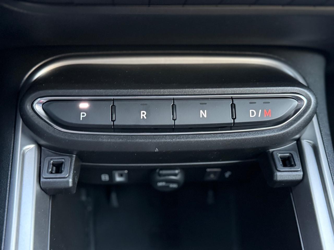 Jeep Avenger 1.2 e-Hybrid 110 cv MHEV Summit