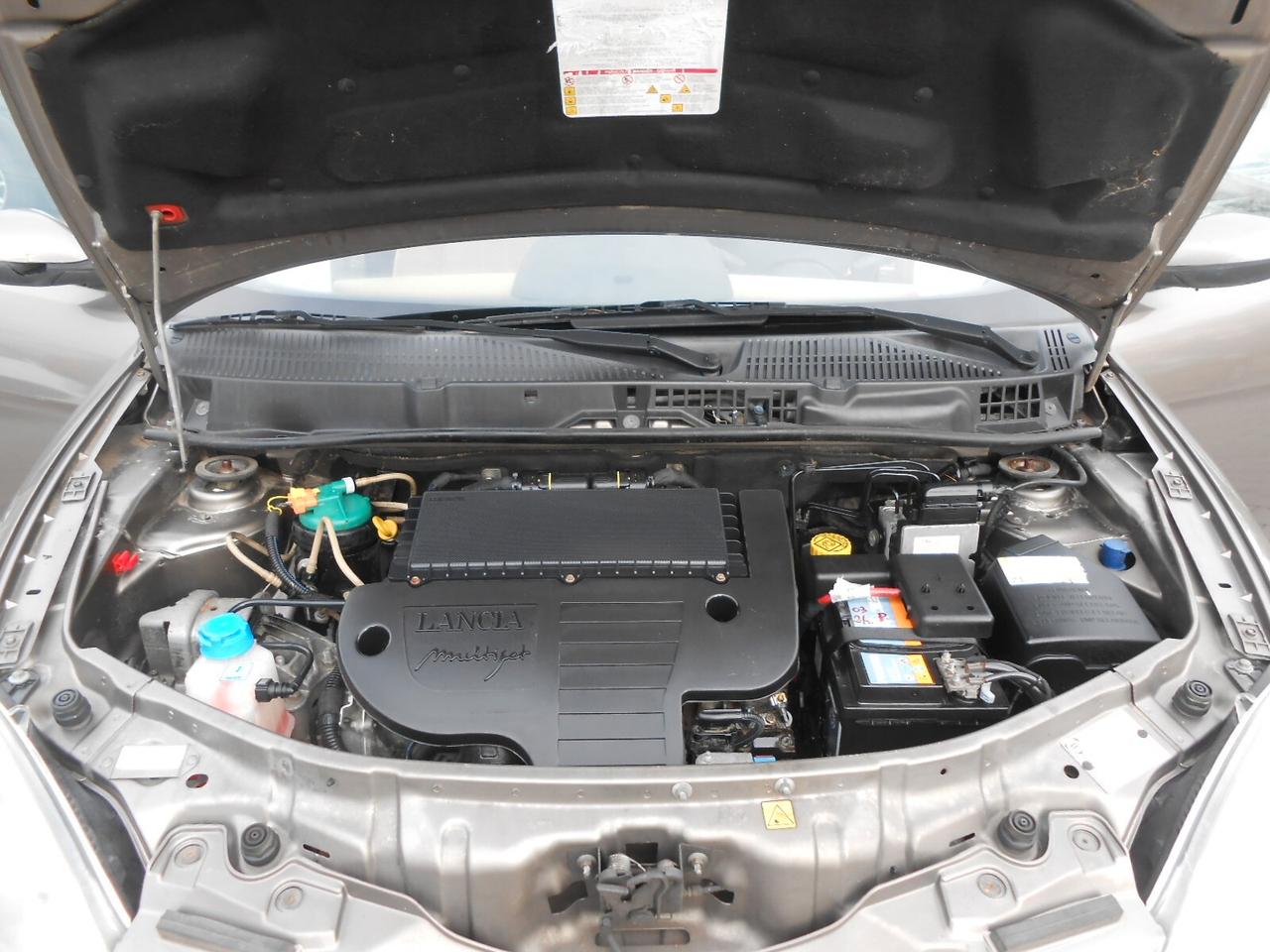 Lancia Ypsilon 1.3 Multijet 16V Oro AUTOMATICA