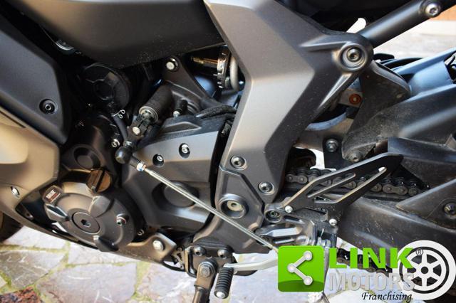 YAMAHA YZF 750 R7 R7
