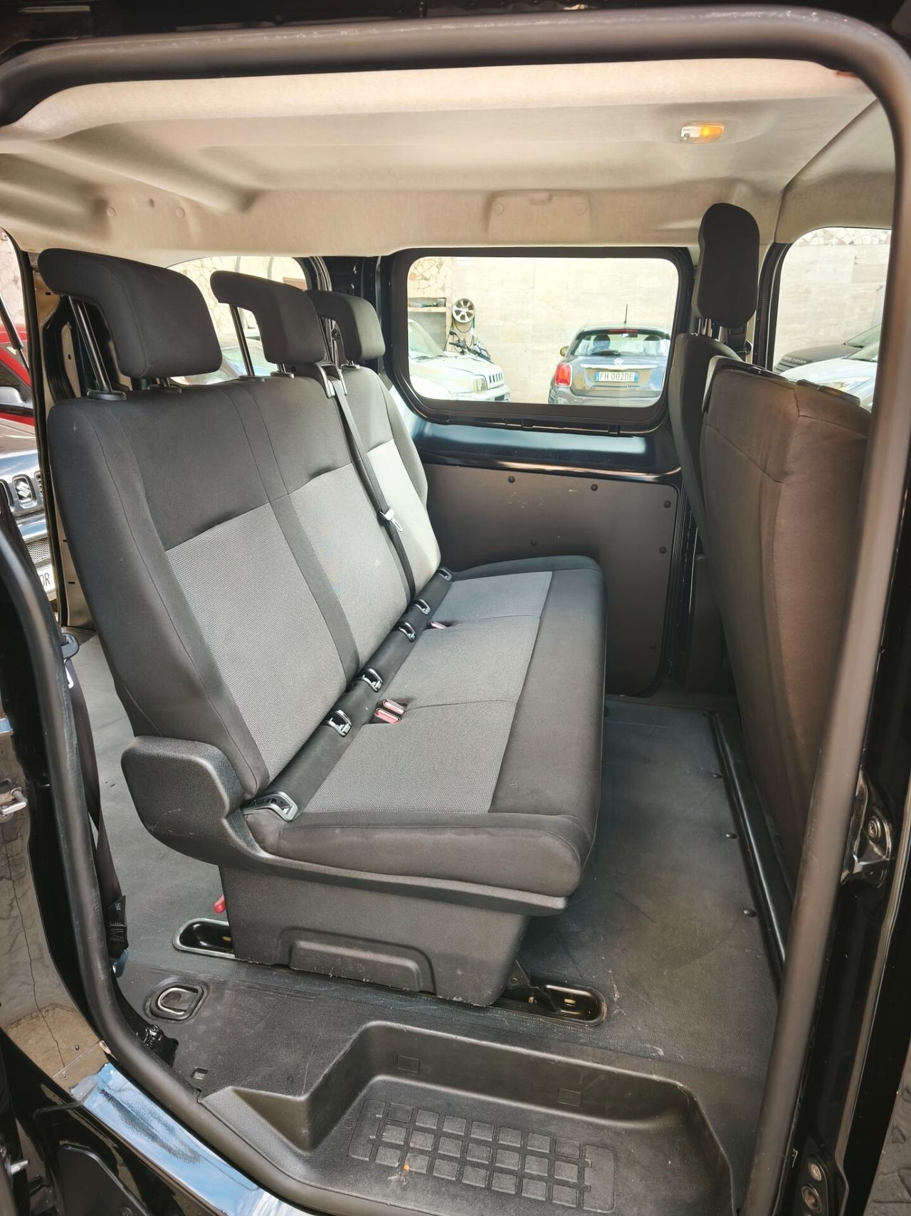 Peugeot Expert BlueHDi 100 S&S PC-TN Combi Compact