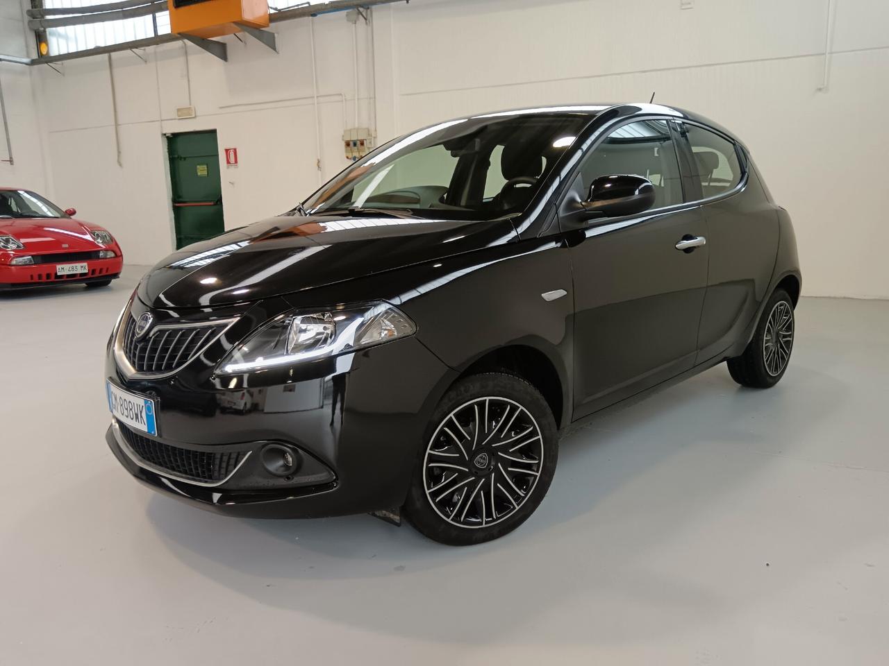 Lancia Ypsilon 1.0 FireFly 5 porte S&S Hybrid Ecochic Gold