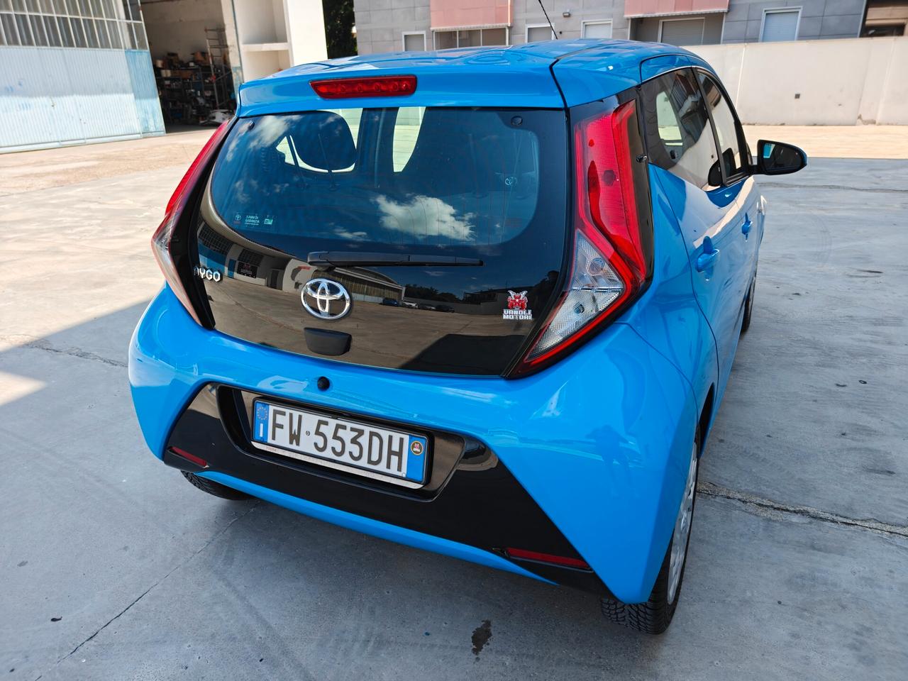 Toyota Aygo 1.0 VVT-i 72 CV 5 porte x-fun