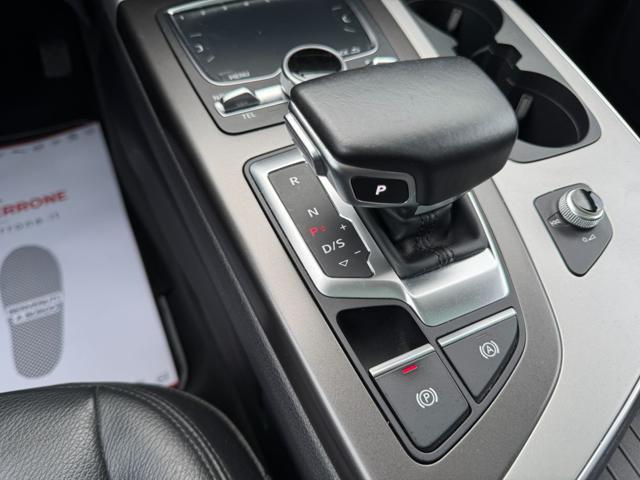AUDI Q7 3.0 TDI 272cv Quattro (Tetto/Gancio/7posti/Pelle)
