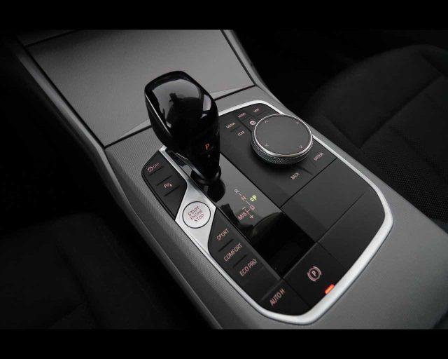 BMW 320 d 48V Touring Business Advantage