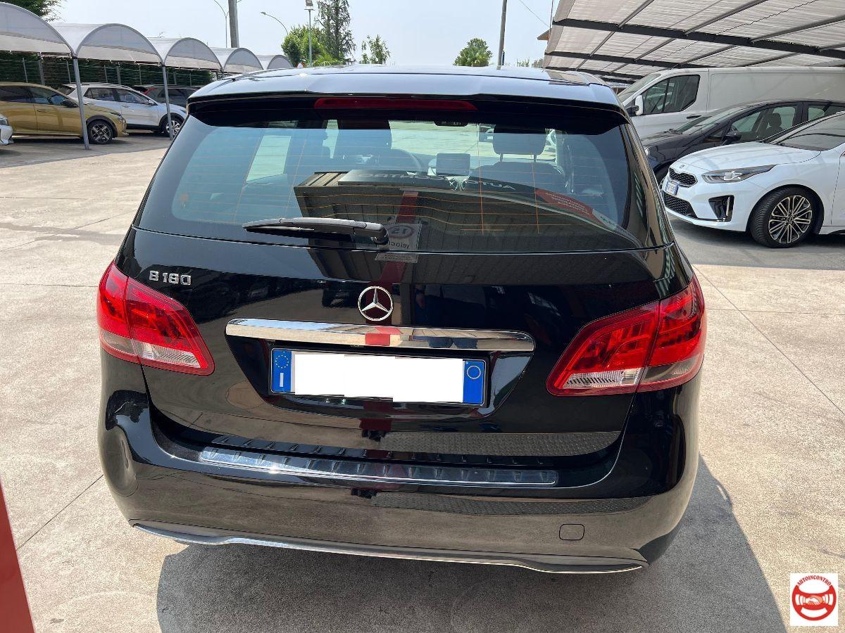 MERCEDES - Classe B B 180 Business