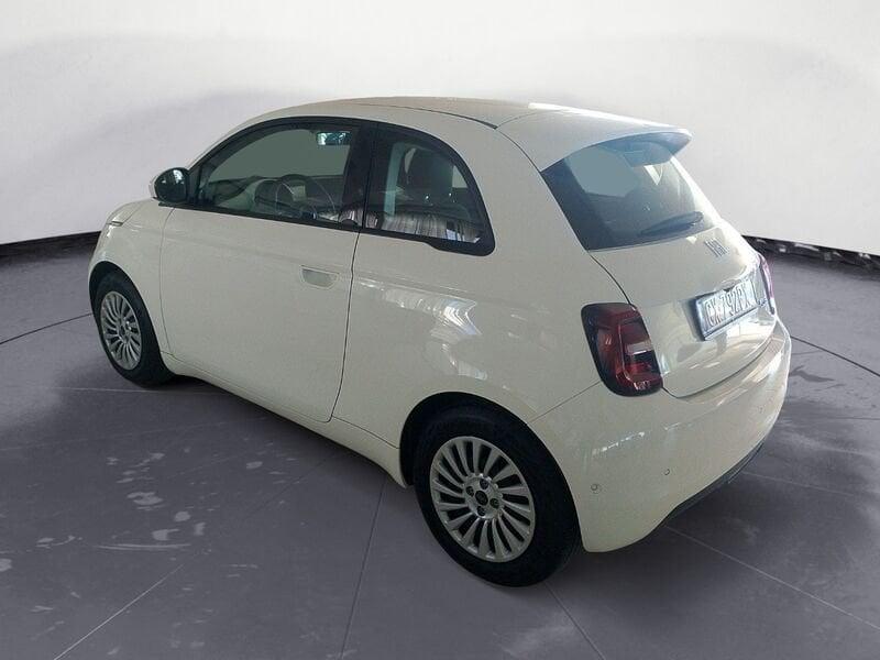 FIAT 500 Bev Hatchback My24 500e -320 Berlina
