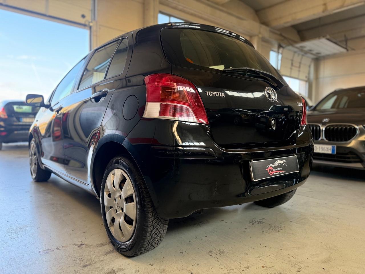 Toyota Yaris 1.0 5 porte Now NEOPATENTATI