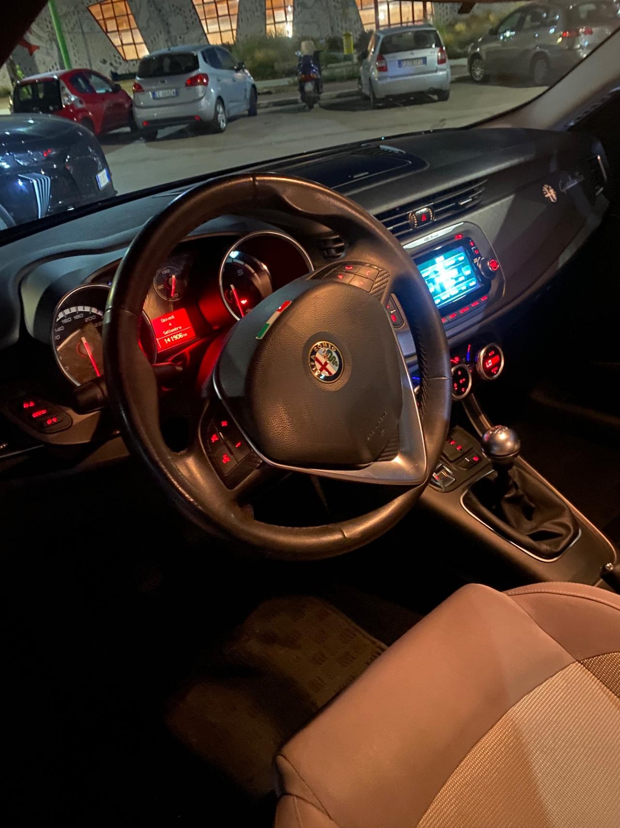 Alfa Romeo Giulietta 1.6 JTDm-2 105 CV Distinctive