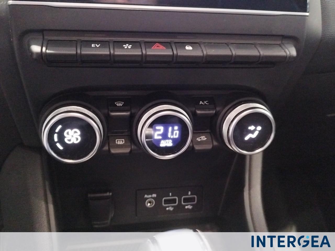 RENAULT Captur 1.6 E-Tech hybrid Intens 145cv auto