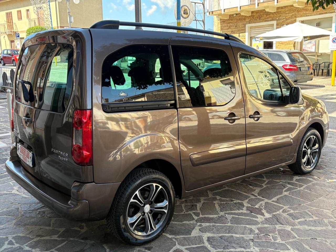 Peugeot Partner 1.6 e-HDi 92 CV AUTOCARRO N1