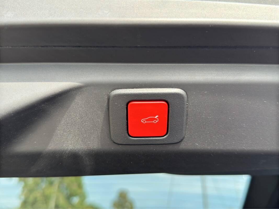 Peugeot 3008 1.2 hybrid GT 145cv AUTOM TELECAM 360