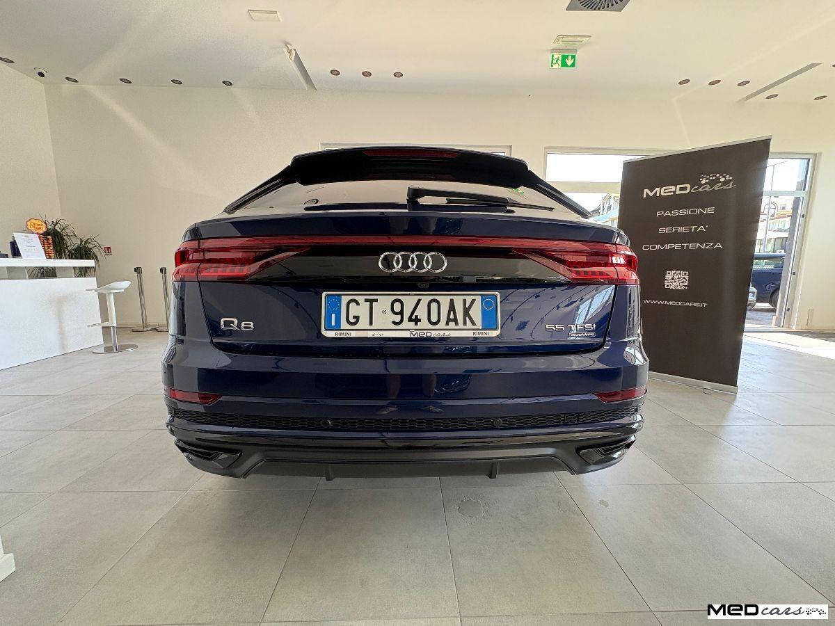 AUDI - Q8 - 55 TFSI quattro tiptronic Sport