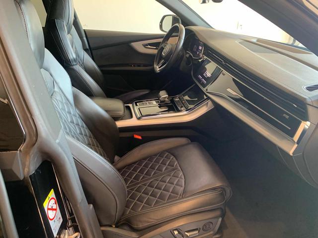 AUDI Q8 55 TFSI quattro tiptronic Sport