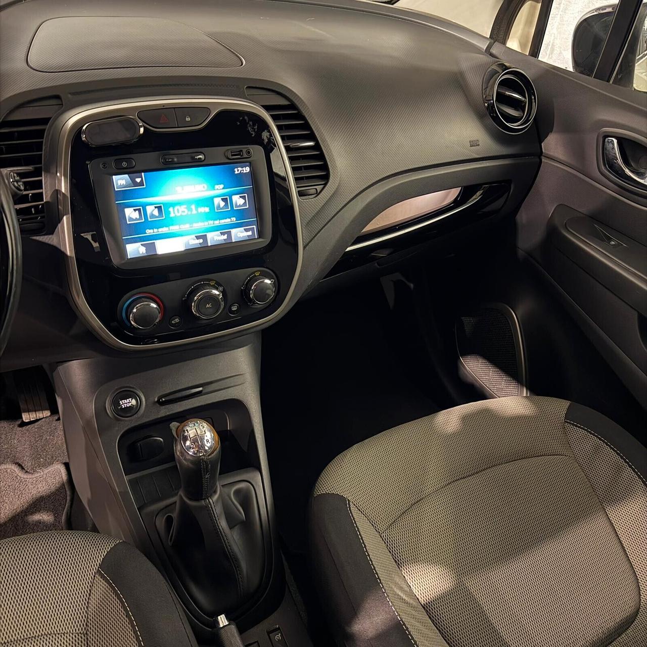 Renault Captur 1.5 dCi NEOPATENTATI+CERCHI IN LEGA+SENSORI