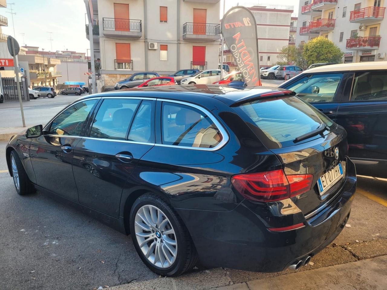 Bmw 525d xDrive Touring Luxury * Navi * Pelle * Garantita 12 Mesi