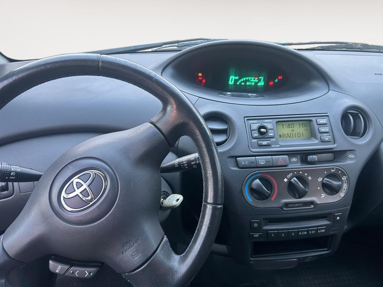 Toyota Yaris 1.0i 16V cat 3 porte Expo