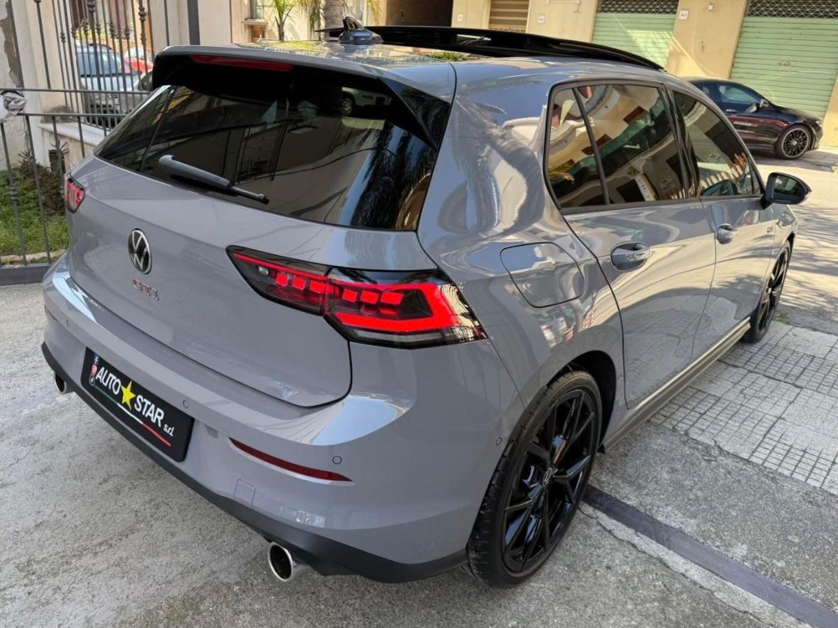 New Volkswagen Golf 8.5 GTI 2.0 TSI 265 CV