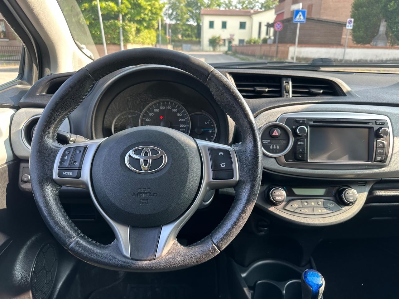 Toyota Yaris 1.5 Hybrid 5 porte Possibile Permuta e Finanziamento