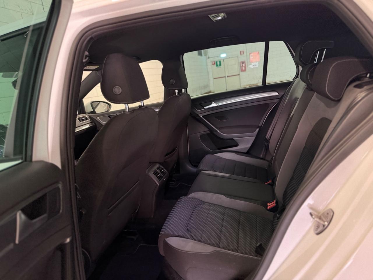 Volkswagen Golf 1.4 TSI 125CV DSG R Line