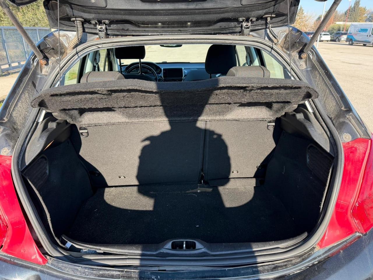 Peugeot 208 1.6 e-HDi 115 CV Stop&Start 5p Allure