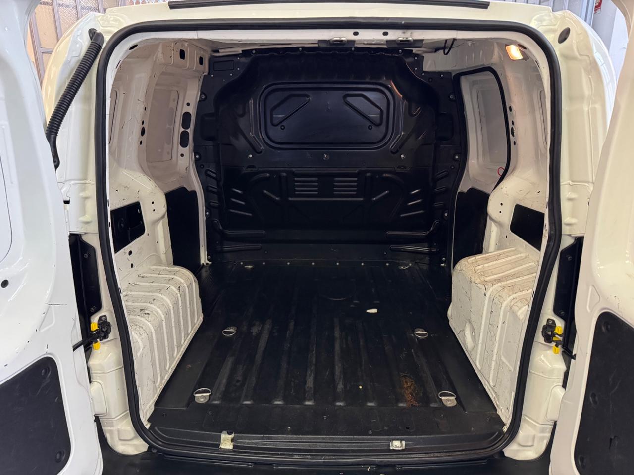 Fiat Fiorino 1.3 MJT 95CV Cargo SX