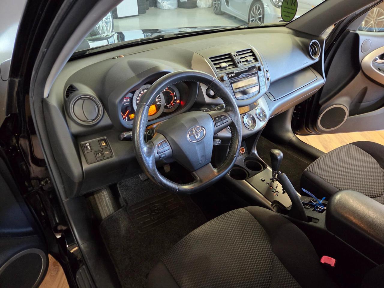 Toyota RAV4 5 Porte RAV4 2.2 d-cat Luxury 150cv auto dpf my09