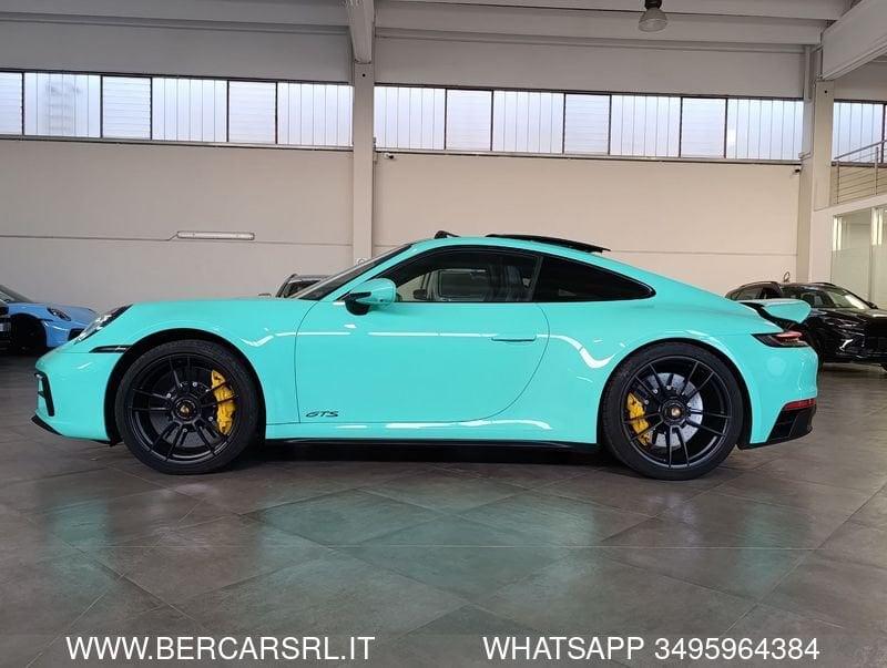 Porsche 911 Carrera 4 GTS