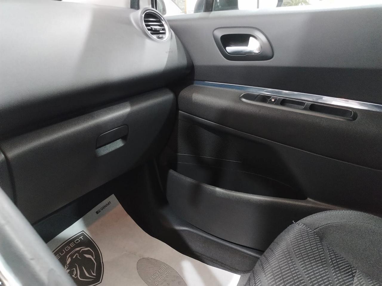 Peugeot 3008 1.6 HDi 110CV Premium