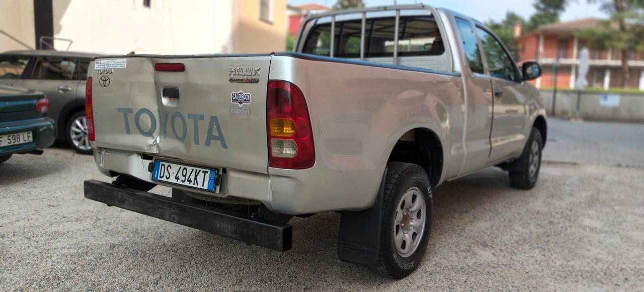 Toyota Hilux 2.5 D-4D 4WD Extra Cab PICK UP